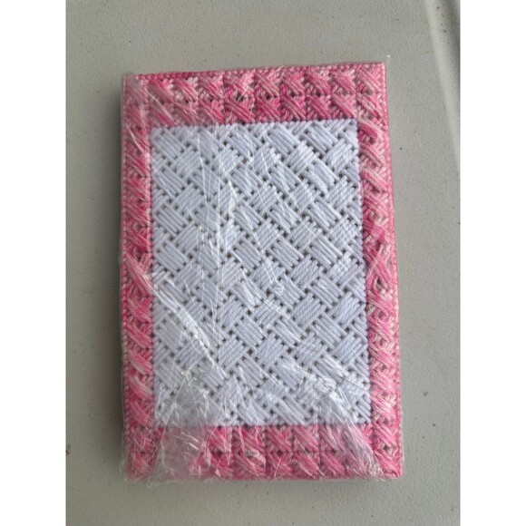 NWOT Handmade Handcrafted Plastic Canvas Needlepoint Embroidery Turtle Notepad - Picture 2 of 3